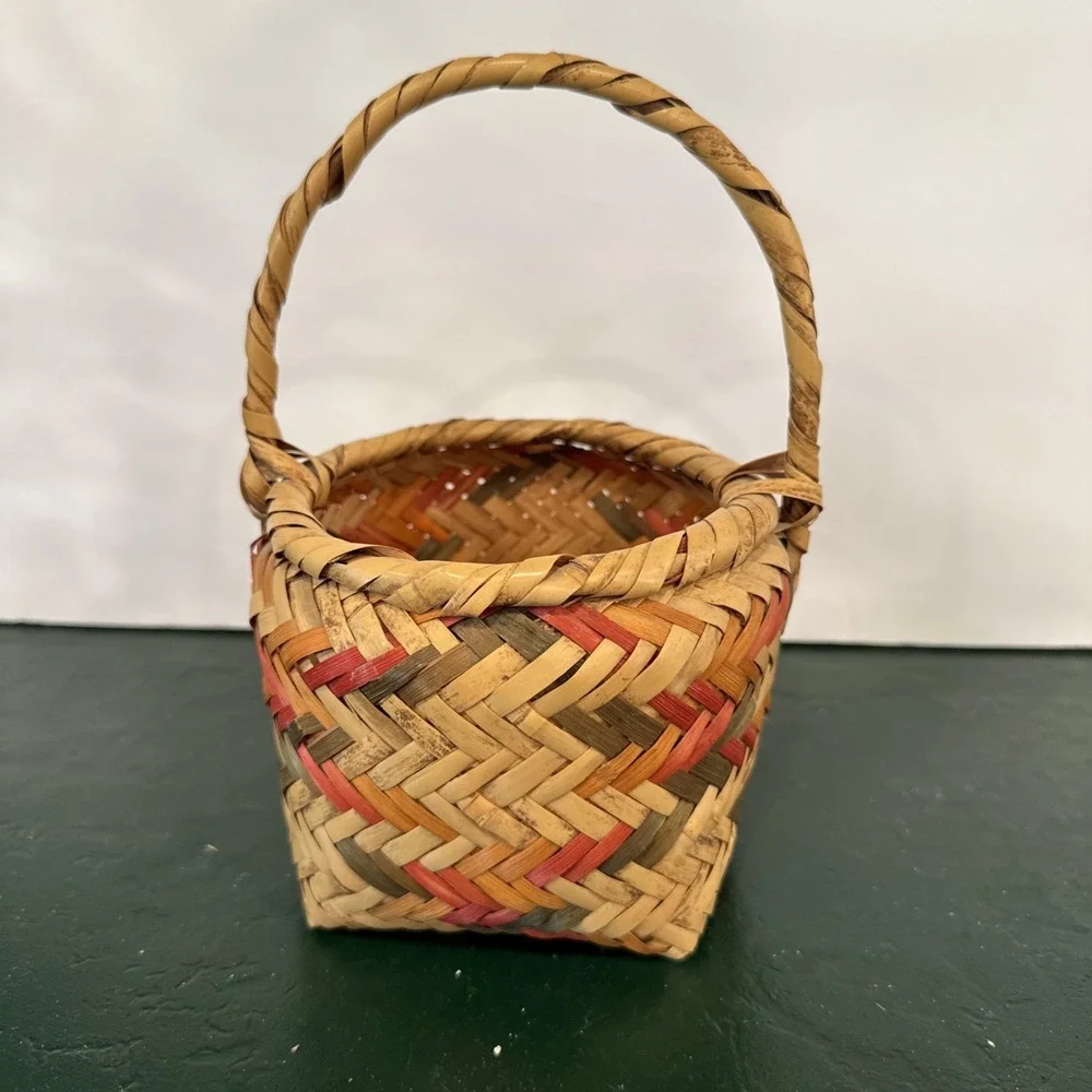 Small Choctaw Square basket pristine condition Vintage